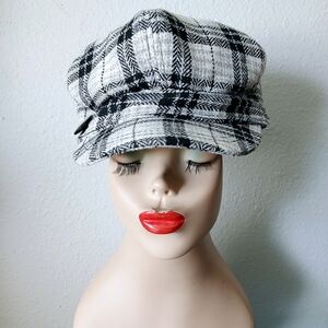 Express Newsboy Hat Women's One Size Plaid Black Gray Cream